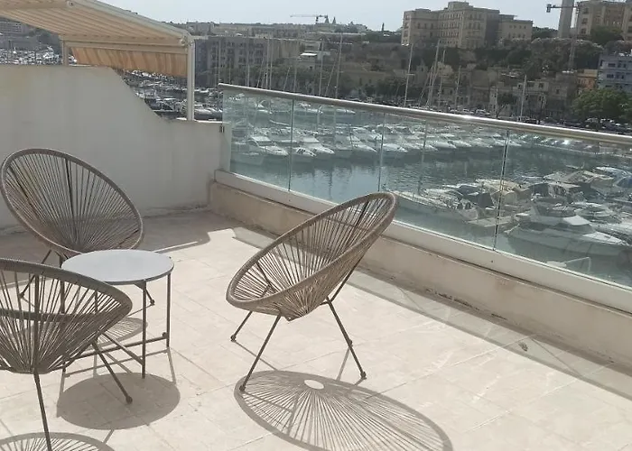 Amazing Sea View Penthouse Near Valletta